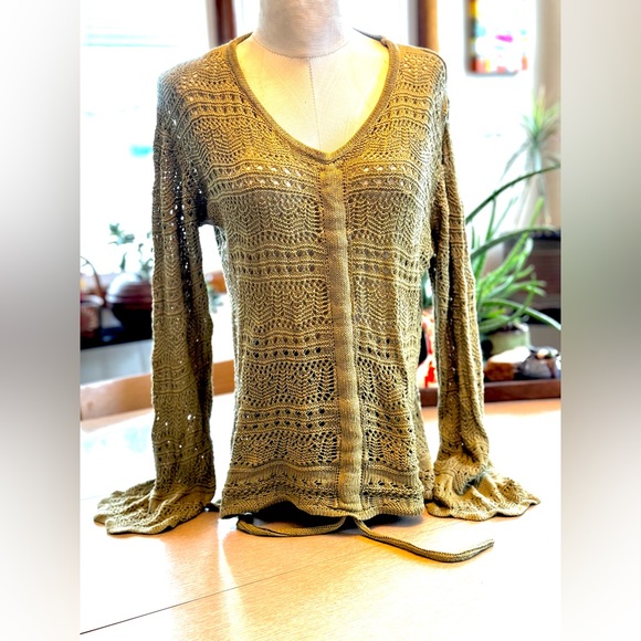 LIGHTWEIGHT KNIT CINCHING SWEATER - Picture 4 of 11